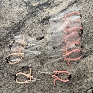 9 Pink + 3 Ivory Pruning Shears